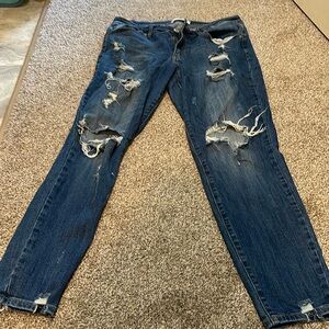 Kancans mid rise stretchy distressed jeans